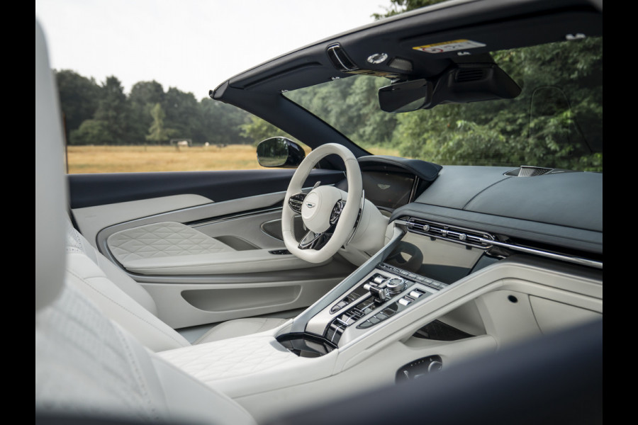 Aston Martin DB12 Volante 4.0 V8 | Bowers & Wilkins