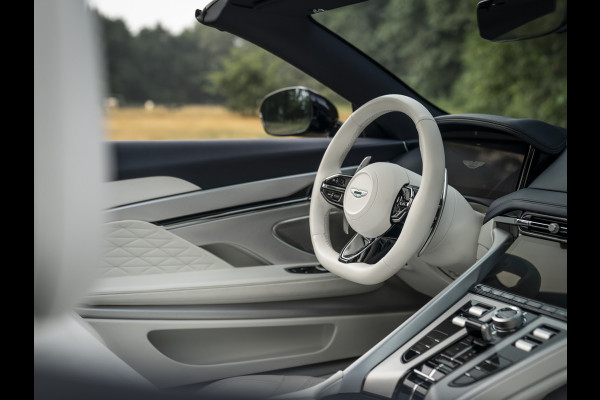 Aston Martin DB12 Volante 4.0 V8 | Bowers & Wilkins