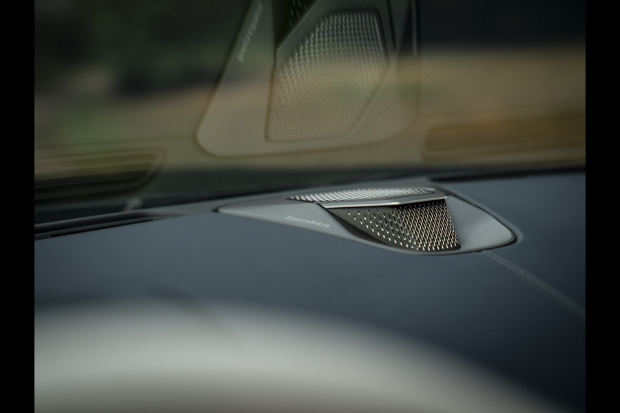 Aston Martin DB12 Volante 4.0 V8 | Bowers & Wilkins
