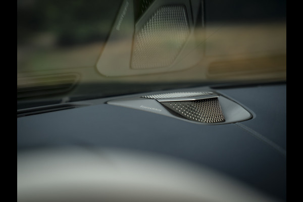 Aston Martin DB12 Volante 4.0 V8 | Bowers & Wilkins
