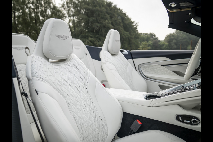Aston Martin DB12 Volante 4.0 V8 | Bowers & Wilkins
