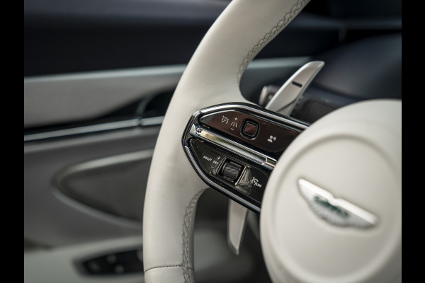Aston Martin DB12 Volante 4.0 V8 | Bowers & Wilkins