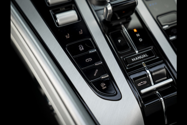 Aston Martin DB12 Volante 4.0 V8 | Bowers & Wilkins