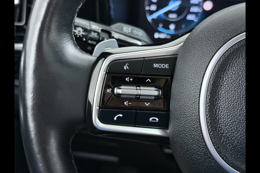 Kia Sorento 1.6T-GDI 230PK Hybrid Aut. 7-Persoons Adap.Cruise Leder Panoramadak Bose®-Audio Stuur+Stoel+Achterbank Verwarming Elek.Stoelen A Elek.Achterklep Keyless Ecc Navi Camera Pdc Privacy Glas Lmv 19" Led DAB Isofix 1e Eigenaar 1.650KG Trekgewicht Origineel Nederlandse Auto