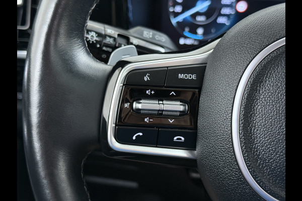 Kia Sorento 1.6T-GDI 230PK Hybrid Aut. 7-Persoons Adap.Cruise Leder Panoramadak Bose®-Audio Stuur+Stoel+Achterbank Verwarming Elek.Stoelen A Elek.Achterklep Keyless Ecc Navi Camera Pdc Privacy Glas Lmv 19" Led DAB Isofix 1e Eigenaar 1.650KG Trekgewicht Origineel Nederlandse Auto