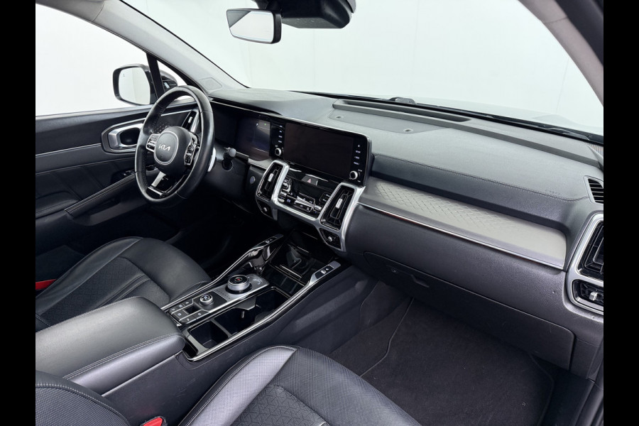 Kia Sorento 1.6T-GDI 230PK Hybrid Aut. 7-Persoons Adap.Cruise Leder Panoramadak Bose®-Audio Stuur+Stoel+Achterbank Verwarming Elek.Stoelen A Elek.Achterklep Keyless Ecc Navi Camera Pdc Privacy Glas Lmv 19" Led DAB Isofix 1e Eigenaar 1.650KG Trekgewicht Origineel Nederlandse Auto