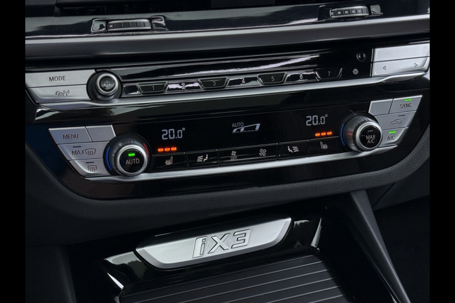 BMW iX3 High Executive 80kWh SOH 96% Panoramadak Sportstoelen Adap.Cruise Harman&Kardon® 360°Camera Head-Up Display Wireless Appel Carpl Elek.Stoelen Memory Stoelverwarming Elek.Achterklep Lmv 20" Privacy Glas DAB Adap.Led Keyless 1e Eigenaar Dealeronderhouden Origineel Nederlandse BMW