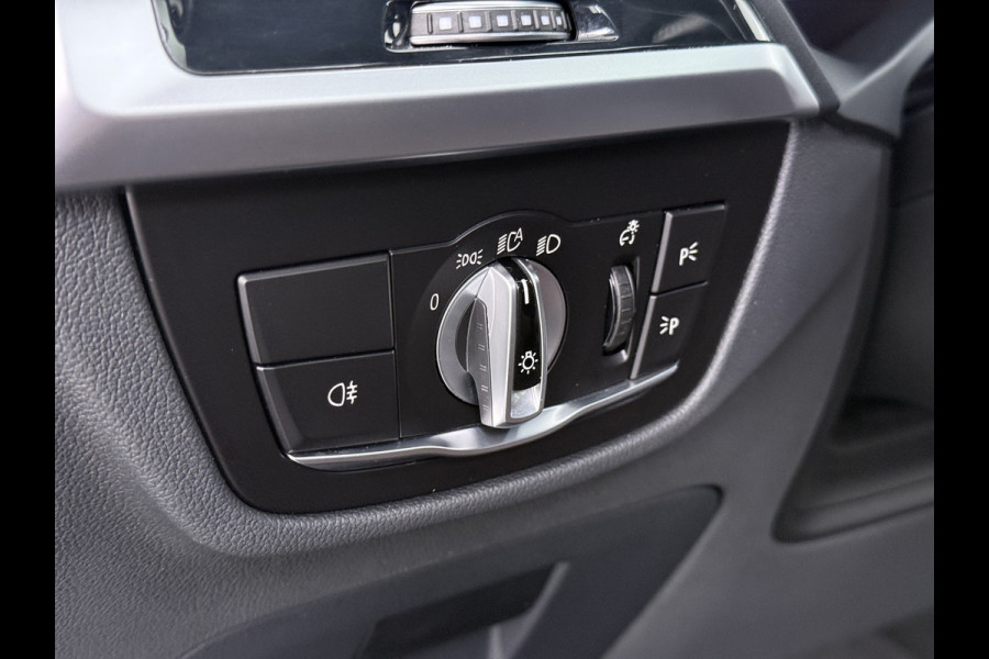 BMW iX3 High Executive 80kWh SOH 96% Panoramadak Sportstoelen Adap.Cruise Harman&Kardon® 360°Camera Head-Up Display Wireless Appel Carpl Elek.Stoelen Memory Stoelverwarming Elek.Achterklep Lmv 20" Privacy Glas DAB Adap.Led Keyless 1e Eigenaar Dealeronderhouden Origineel Nederlandse BMW