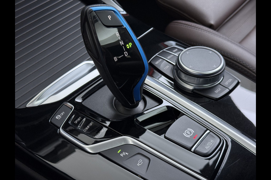 BMW iX3 High Executive 80kWh SOH 96% Panoramadak Sportstoelen Adap.Cruise Harman&Kardon® 360°Camera Head-Up Display Wireless Appel Carpl Elek.Stoelen Memory Stoelverwarming Elek.Achterklep Lmv 20" Privacy Glas DAB Adap.Led Keyless 1e Eigenaar Dealeronderhouden Origineel Nederlandse BMW