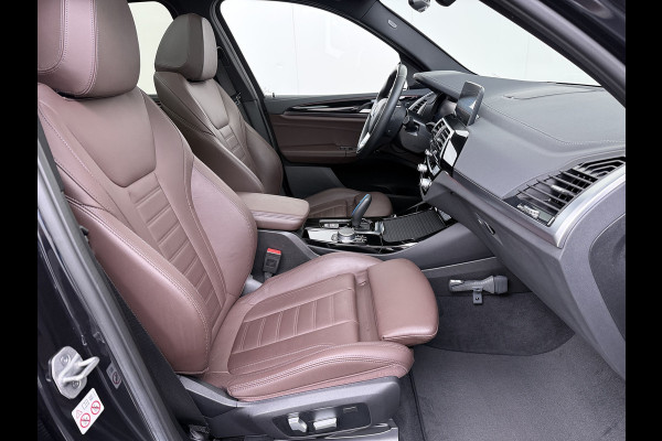 BMW iX3 High Executive 80kWh SOH 96% Panoramadak Sportstoelen Adap.Cruise Harman&Kardon® 360°Camera Head-Up Display Wireless Appel Carpl Elek.Stoelen Memory Stoelverwarming Elek.Achterklep Lmv 20" Privacy Glas DAB Adap.Led Keyless 1e Eigenaar Dealeronderhouden Origineel Nederlandse BMW