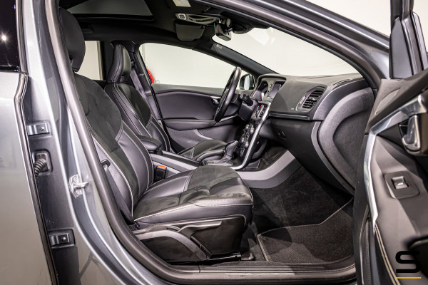 Volvo V40 1.5 T3 Polar+ Sport|R-Design|Cam|Pano|H&K|NAP|2e e