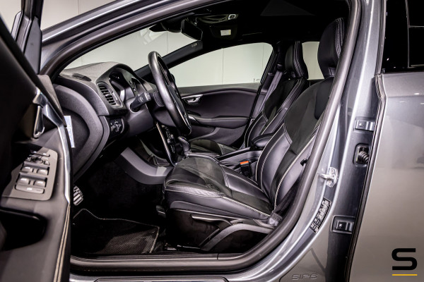 Volvo V40 1.5 T3 Polar+ Sport|R-Design|Cam|Pano|H&K|NAP|2e e