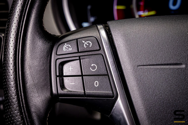 Volvo V40 1.5 T3 Polar+ Sport|R-Design|Cam|Pano|H&K|NAP|2e e