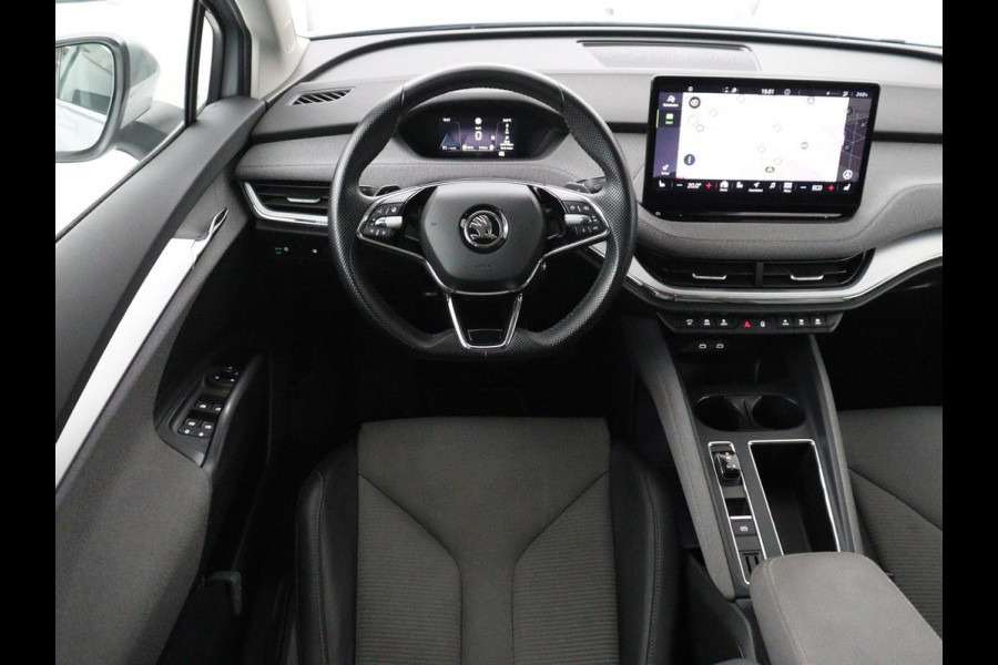 Škoda Enyaq iV 60 | SOH 92,4% | Panoramadak | Stoel/stuur verwarming | Half leder | Adaptive cruise | Carplay | Virtueel dashboard | Sfeerverlichting | Climate control | Camera | Park assist |