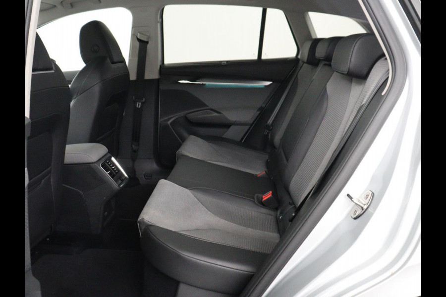 Škoda Enyaq iV 60 | SOH 92,4% | Panoramadak | Stoel/stuur verwarming | Half leder | Adaptive cruise | Carplay | Virtueel dashboard | Sfeerverlichting | Climate control | Camera | Park assist |