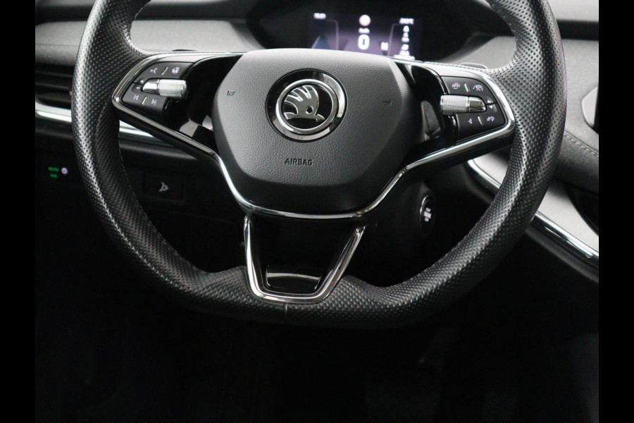 Škoda Enyaq iV 60 | SOH 92,4% | Panoramadak | Stoel/stuur verwarming | Half leder | Adaptive cruise | Carplay | Virtueel dashboard | Sfeerverlichting | Climate control | Camera | Park assist |