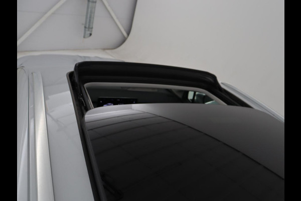 Škoda Enyaq iV 60 | SOH 92,4% | Panoramadak | Stoel/stuur verwarming | Half leder | Adaptive cruise | Carplay | Virtueel dashboard | Sfeerverlichting | Climate control | Camera | Park assist |