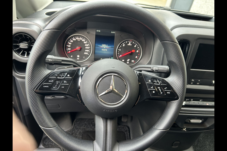 Mercedes-Benz Vito 116 CDI L3 Pro 2500KG Trekhaak / MBUX / Navigatie / Camera / Cruise control / Airco / LMV / Achterdeuren