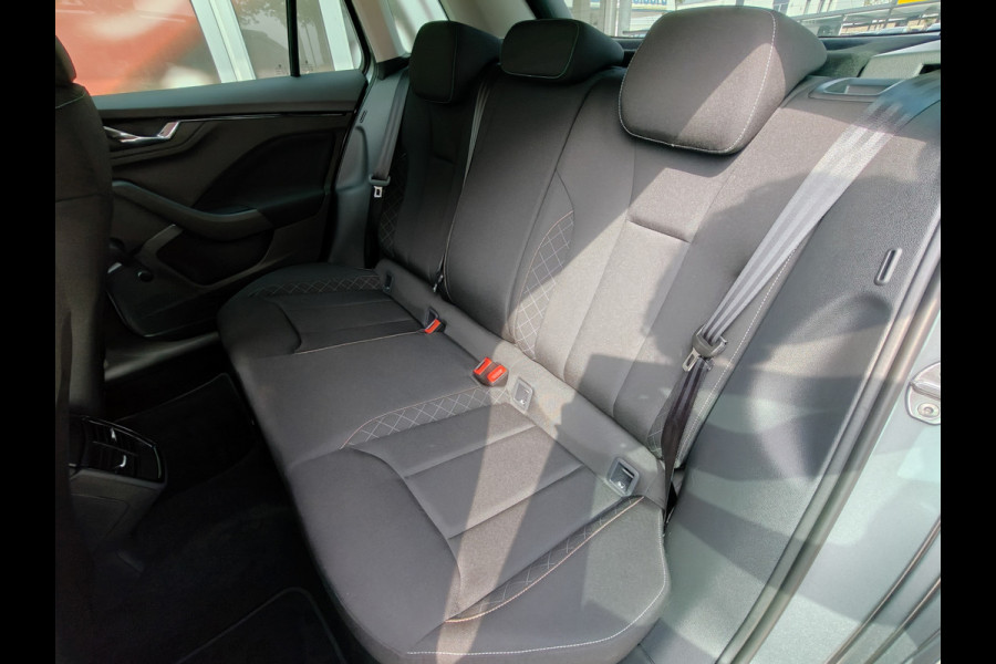Škoda Kamiq 1.0 TSI Ambition / Trekhaak / Carplay / Cruise Control / DAB / 16'' /