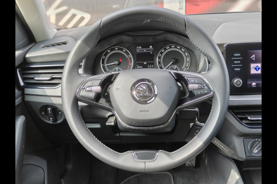 Škoda Kamiq 1.0 TSI Ambition / Trekhaak / Carplay / Cruise Control / DAB / 16'' /