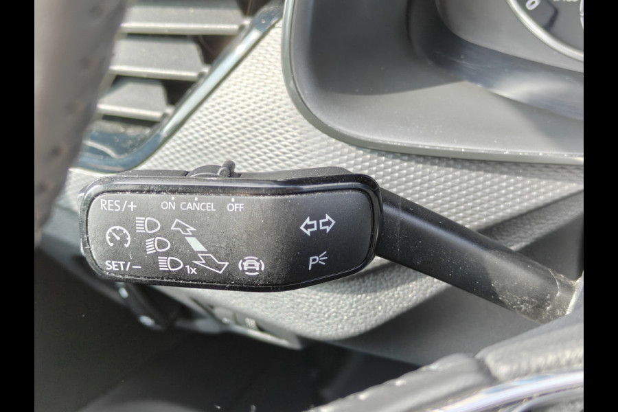 Škoda Kamiq 1.0 TSI Ambition / Trekhaak / Carplay / Cruise Control / DAB / 16'' /