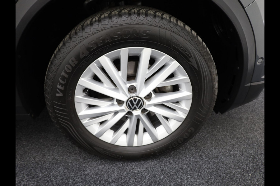 Volkswagen T-Roc 1.0 TSI Life Business | Stoelverwarming | Allseason banden | Prijs Rijklaar!!