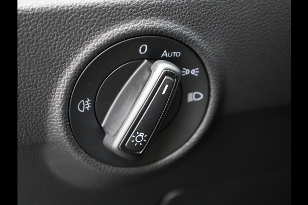 Volkswagen T-Roc 1.0 TSI Life Business | Stoelverwarming | Allseason banden | Prijs Rijklaar!!