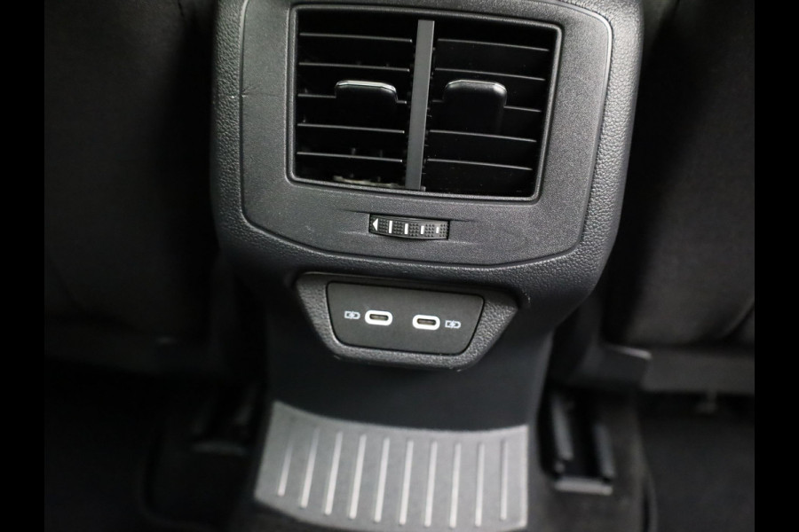 Volkswagen T-Roc 1.0 TSI Life Business | Stoelverwarming | Allseason banden | Prijs Rijklaar!!