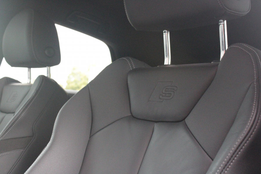 Audi Q3 Sportback 35 TFSI 150PK AUTOMAAT S EDITION | DRAADLOZE APPLE CARPLAY/ANDROID AUTO | ACHTERUITRIJ CAMERA | DODEHOEK DETECTIE | PARKEERSENSOREN VOOR + ACHTER | VIRTUAL COCKPIT | STOEL VERWARMING | ELEKTRISCH BEDIENBARE ACHTERKLEP | S-LINE INTERIEUR/EXTERIEUR | DAB+ RADIO | NAVIGATIE | VOLLEDIG LEDEREN BEKLEDING | DRAADLOZE TELEFOONLADER | KEYLESS ENTRY/START | CRUISE CONTROL | LED MATRIX KOPLAMPEN |