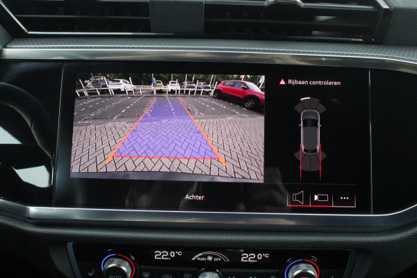 Audi Q3 Sportback 35 TFSI 150PK AUTOMAAT S EDITION | DRAADLOZE APPLE CARPLAY/ANDROID AUTO | ACHTERUITRIJ CAMERA | DODEHOEK DETECTIE | PARKEERSENSOREN VOOR + ACHTER | VIRTUAL COCKPIT | STOEL VERWARMING | ELEKTRISCH BEDIENBARE ACHTERKLEP | S-LINE INTERIEUR/EXTERIEUR | DAB+ RADIO | NAVIGATIE | VOLLEDIG LEDEREN BEKLEDING | DRAADLOZE TELEFOONLADER | KEYLESS ENTRY/START | CRUISE CONTROL | LED MATRIX KOPLAMPEN |