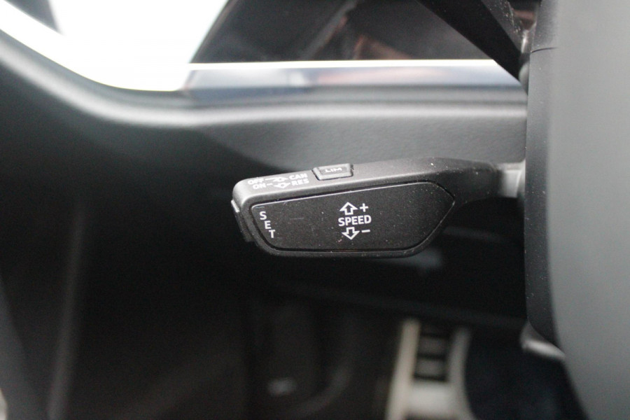 Audi Q3 Sportback 35 TFSI 150PK AUTOMAAT S EDITION | DRAADLOZE APPLE CARPLAY/ANDROID AUTO | ACHTERUITRIJ CAMERA | DODEHOEK DETECTIE | PARKEERSENSOREN VOOR + ACHTER | VIRTUAL COCKPIT | STOEL VERWARMING | ELEKTRISCH BEDIENBARE ACHTERKLEP | S-LINE INTERIEUR/EXTERIEUR | DAB+ RADIO | NAVIGATIE | VOLLEDIG LEDEREN BEKLEDING | DRAADLOZE TELEFOONLADER | KEYLESS ENTRY/START | CRUISE CONTROL | LED MATRIX KOPLAMPEN |