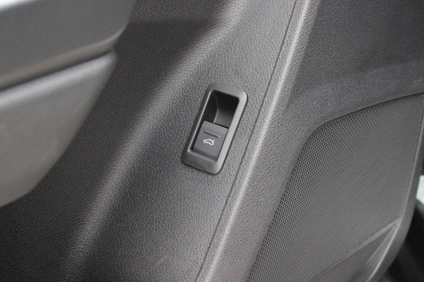 Audi Q3 Sportback 35 TFSI 150PK AUTOMAAT S EDITION | DRAADLOZE APPLE CARPLAY/ANDROID AUTO | ACHTERUITRIJ CAMERA | DODEHOEK DETECTIE | PARKEERSENSOREN VOOR + ACHTER | VIRTUAL COCKPIT | STOEL VERWARMING | ELEKTRISCH BEDIENBARE ACHTERKLEP | S-LINE INTERIEUR/EXTERIEUR | DAB+ RADIO | NAVIGATIE | VOLLEDIG LEDEREN BEKLEDING | DRAADLOZE TELEFOONLADER | KEYLESS ENTRY/START | CRUISE CONTROL | LED MATRIX KOPLAMPEN |