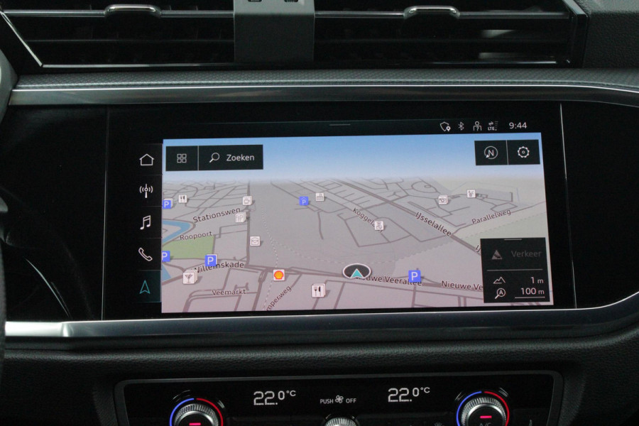 Audi Q3 Sportback 35 TFSI 150PK AUTOMAAT S EDITION | DRAADLOZE APPLE CARPLAY/ANDROID AUTO | ACHTERUITRIJ CAMERA | DODEHOEK DETECTIE | PARKEERSENSOREN VOOR + ACHTER | VIRTUAL COCKPIT | STOEL VERWARMING | ELEKTRISCH BEDIENBARE ACHTERKLEP | S-LINE INTERIEUR/EXTERIEUR | DAB+ RADIO | NAVIGATIE | VOLLEDIG LEDEREN BEKLEDING | DRAADLOZE TELEFOONLADER | KEYLESS ENTRY/START | CRUISE CONTROL | LED MATRIX KOPLAMPEN |