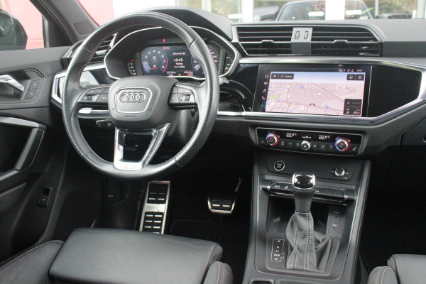 Audi Q3 Sportback 35 TFSI 150PK AUTOMAAT S EDITION | DRAADLOZE APPLE CARPLAY/ANDROID AUTO | ACHTERUITRIJ CAMERA | DODEHOEK DETECTIE | PARKEERSENSOREN VOOR + ACHTER | VIRTUAL COCKPIT | STOEL VERWARMING | ELEKTRISCH BEDIENBARE ACHTERKLEP | S-LINE INTERIEUR/EXTERIEUR | DAB+ RADIO | NAVIGATIE | VOLLEDIG LEDEREN BEKLEDING | DRAADLOZE TELEFOONLADER | KEYLESS ENTRY/START | CRUISE CONTROL | LED MATRIX KOPLAMPEN |