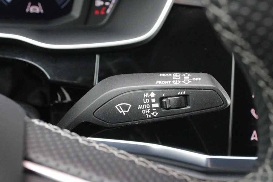 Audi Q3 Sportback 35 TFSI 150PK AUTOMAAT S EDITION | DRAADLOZE APPLE CARPLAY/ANDROID AUTO | ACHTERUITRIJ CAMERA | DODEHOEK DETECTIE | PARKEERSENSOREN VOOR + ACHTER | VIRTUAL COCKPIT | STOEL VERWARMING | ELEKTRISCH BEDIENBARE ACHTERKLEP | S-LINE INTERIEUR/EXTERIEUR | DAB+ RADIO | NAVIGATIE | VOLLEDIG LEDEREN BEKLEDING | DRAADLOZE TELEFOONLADER | KEYLESS ENTRY/START | CRUISE CONTROL | LED MATRIX KOPLAMPEN |