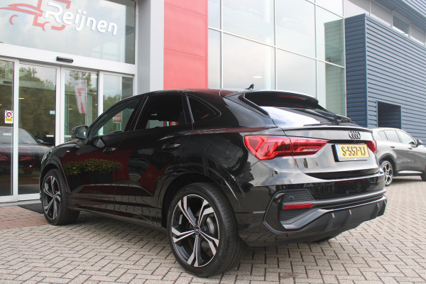 Audi Q3 Sportback 35 TFSI 150PK AUTOMAAT S EDITION | DRAADLOZE APPLE CARPLAY/ANDROID AUTO | ACHTERUITRIJ CAMERA | DODEHOEK DETECTIE | PARKEERSENSOREN VOOR + ACHTER | VIRTUAL COCKPIT | STOEL VERWARMING | ELEKTRISCH BEDIENBARE ACHTERKLEP | S-LINE INTERIEUR/EXTERIEUR | DAB+ RADIO | NAVIGATIE | VOLLEDIG LEDEREN BEKLEDING | DRAADLOZE TELEFOONLADER | KEYLESS ENTRY/START | CRUISE CONTROL | LED MATRIX KOPLAMPEN |