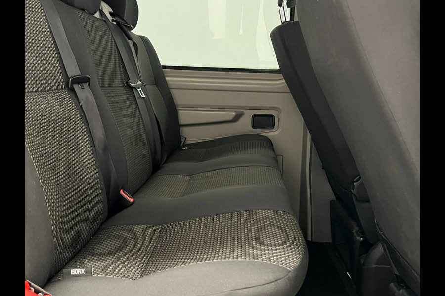 Volkswagen Transporter 2.0 TDI Dub. Cabine / 5-pers / NL-auto / CarPlay