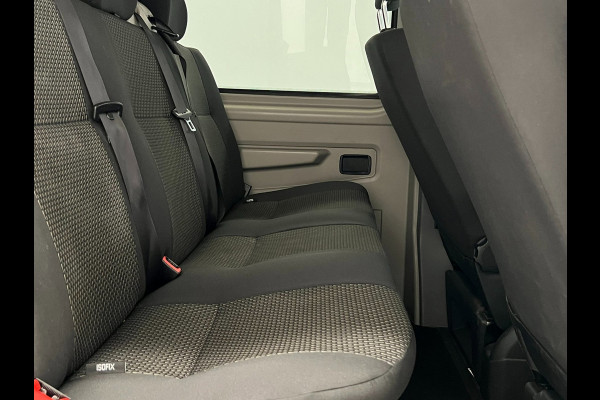 Volkswagen Transporter 2.0 TDI Dub. Cabine / 5-pers / NL-auto / CarPlay