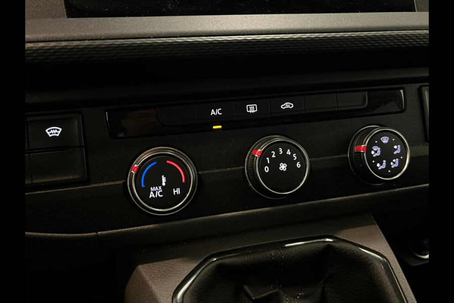 Volkswagen Transporter 2.0 TDI Dub. Cabine / 5-pers / NL-auto / CarPlay
