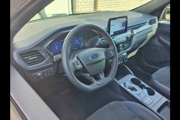 Ford Kuga 2.5 PHEV ST-Line uit 2023 Rijklaar + 12 maanden Bovag-garantie Henk Jongen Auto's in Helmond,  al 50 jaar service zoals 't hoort!