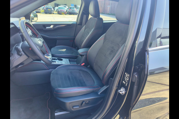 Ford Kuga 2.5 PHEV ST-Line uit 2023 Rijklaar + 12 maanden Bovag-garantie Henk Jongen Auto's in Helmond,  al 50 jaar service zoals 't hoort!