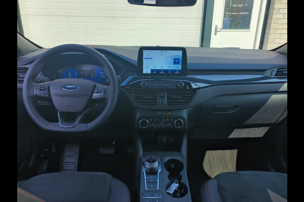 Ford Kuga 2.5 PHEV ST-Line uit 2023 Rijklaar + 12 maanden Bovag-garantie Henk Jongen Auto's in Helmond,  al 50 jaar service zoals 't hoort!