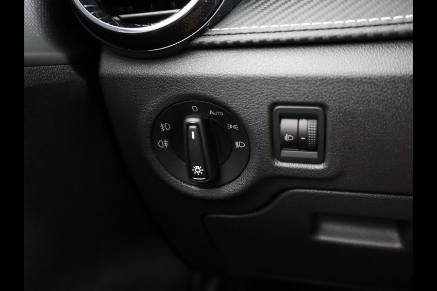 Škoda Fabia 1.0 TSI Monte Carlo | Smokey Diamond Metallic | Hill start Assist | Verwarmbare Voorstoelen | Draadloze Carplay