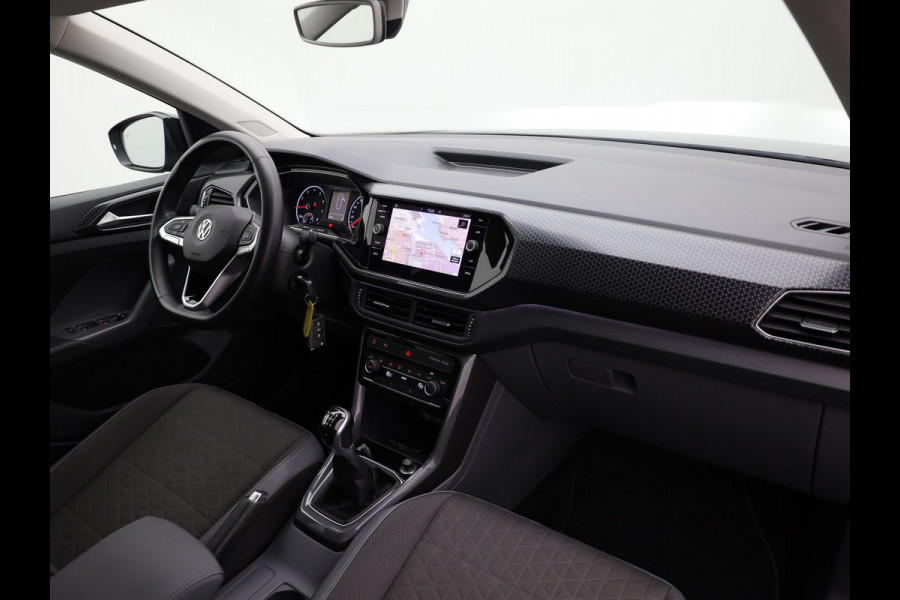 Volkswagen T-Cross 1.0 TSI 116Pk Style | Trekhaak | Led Koplampen | Camera | Dodehoek sensoren | Prijs Rijklaar!!