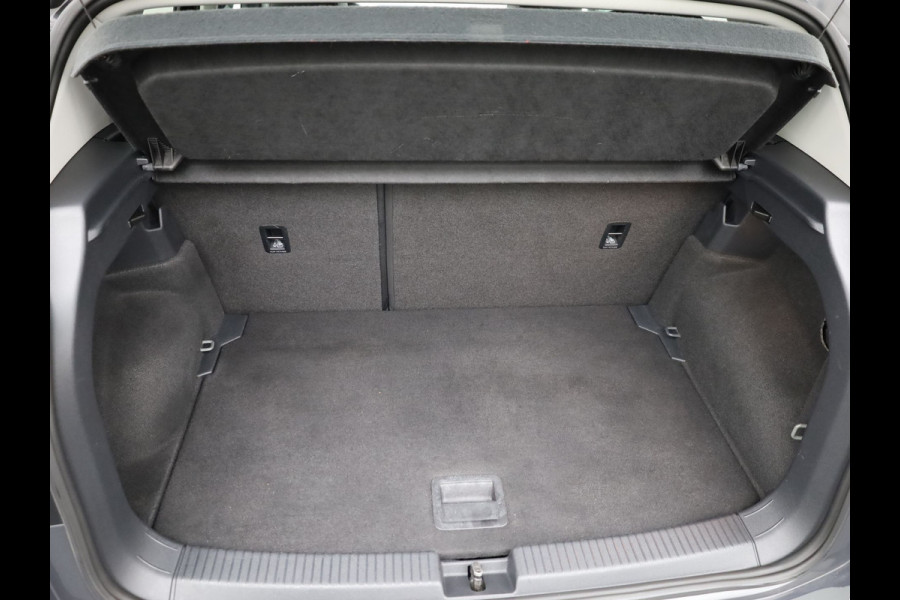 Volkswagen T-Cross 1.0 TSI 116Pk Style | Trekhaak | Led Koplampen | Camera | Dodehoek sensoren | Prijs Rijklaar!!