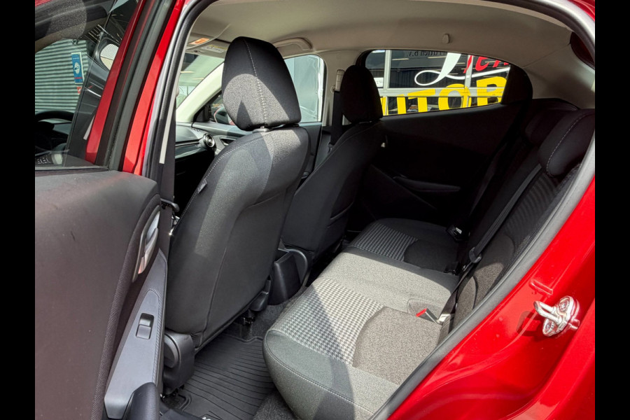 Mazda 2 1.5 Skyactiv-G Dynamic+ - Apple CarPlay / Navigatie I Airco I Sport velgen I 97.000 KM Dealer onderhouden