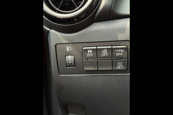 Mazda 2 1.5 Skyactiv-G Dynamic+ - Apple CarPlay / Navigatie I Airco I Sport velgen I 97.000 KM Dealer onderhouden