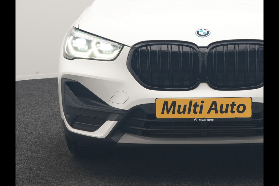 BMW X1 xDrive25e Advantage PHEV 221pk Dealer O.H. | Trekhaak Afn. | Panodak | Head Up | Camera | Harman / Kardon | Lederen Comfortzetels Verwarmd | Navigatie | DAB | Plug In Hybrid |