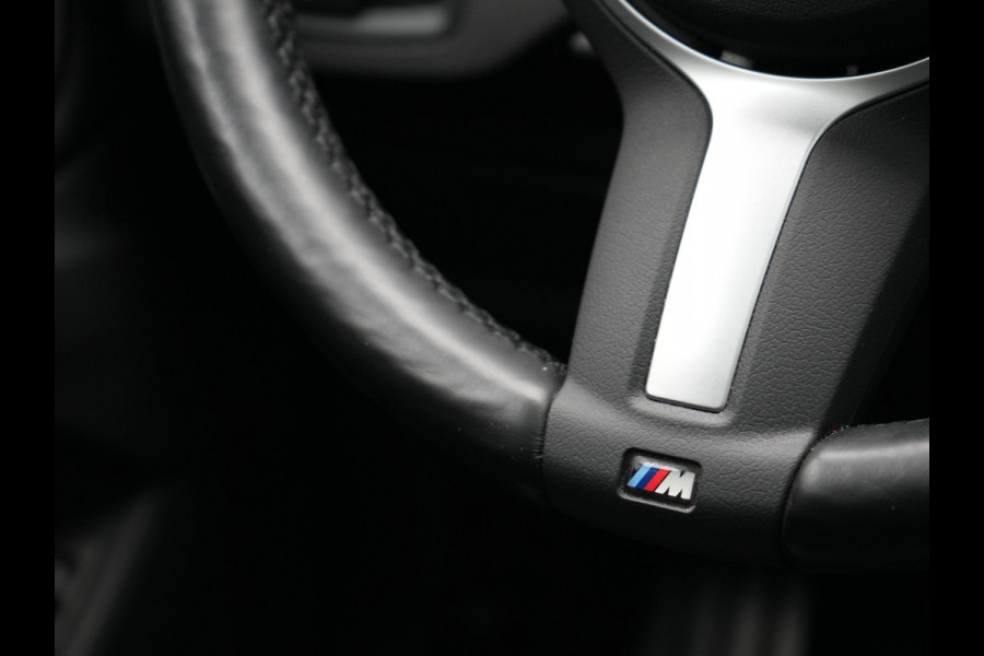 BMW X1 xDrive25e Advantage PHEV 221pk Dealer O.H. | Trekhaak Afn. | Panodak | Head Up | Camera | Harman / Kardon | Lederen Comfortzetels Verwarmd | Navigatie | DAB | Plug In Hybrid |