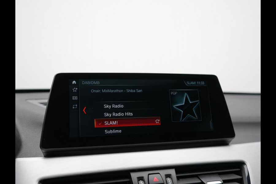 BMW X1 xDrive25e Advantage PHEV 221pk Dealer O.H. | Trekhaak Afn. | Panodak | Head Up | Camera | Harman / Kardon | Lederen Comfortzetels Verwarmd | Navigatie | DAB | Plug In Hybrid |
